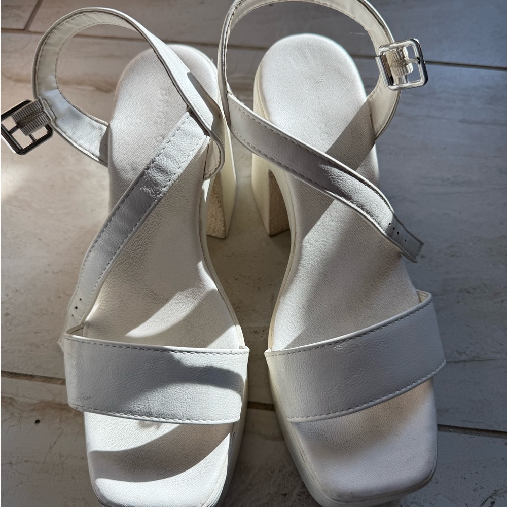 Chic White Women's Sandals
